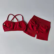 Seamless Fitness Set: Butt-Lifting Top and Shorts