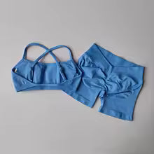 Seamless Fitness Set: Butt-Lifting Top and Shorts